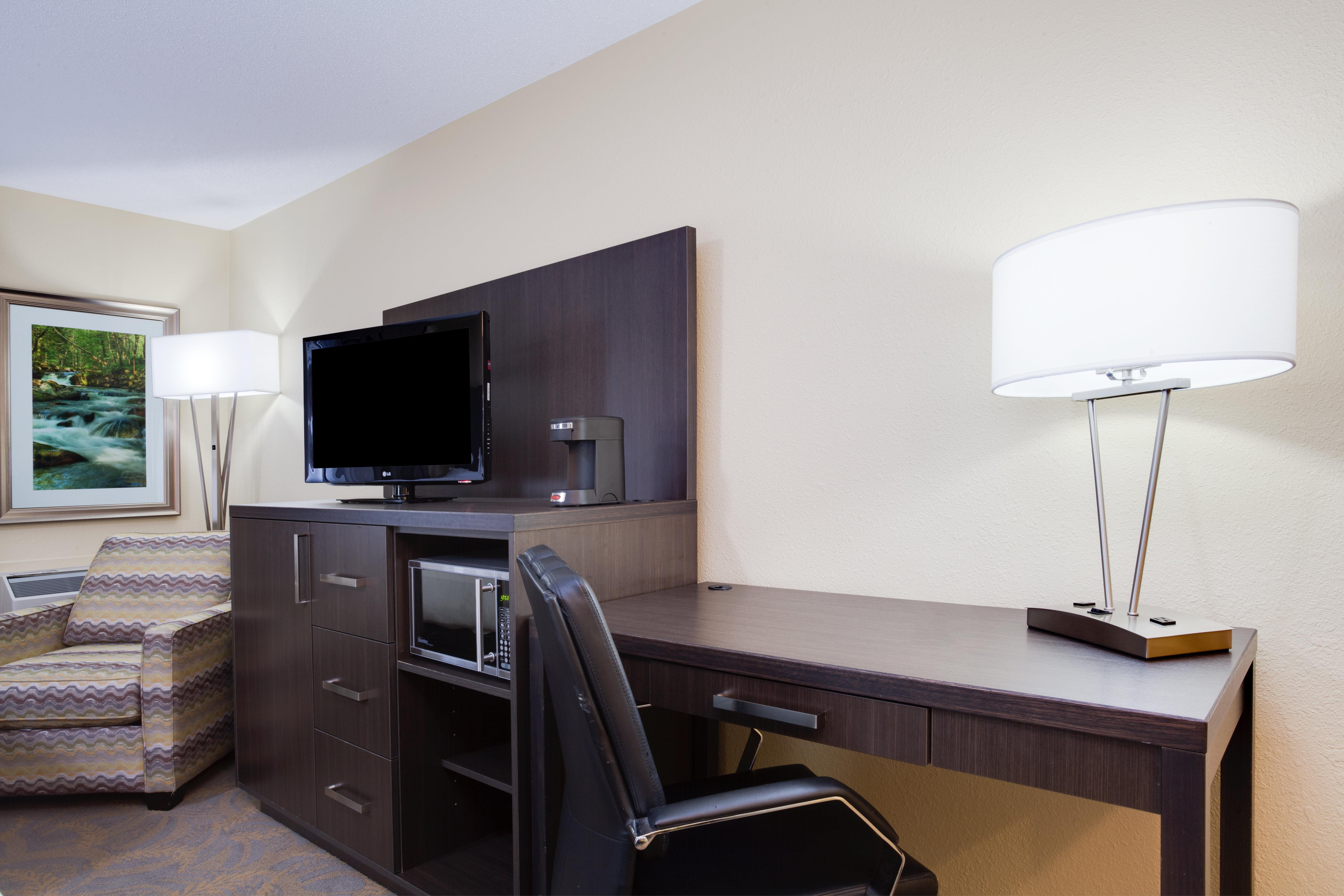 Holiday Inn Express Hotel & Suites Uptown Fredericton By Ihg Exterior foto